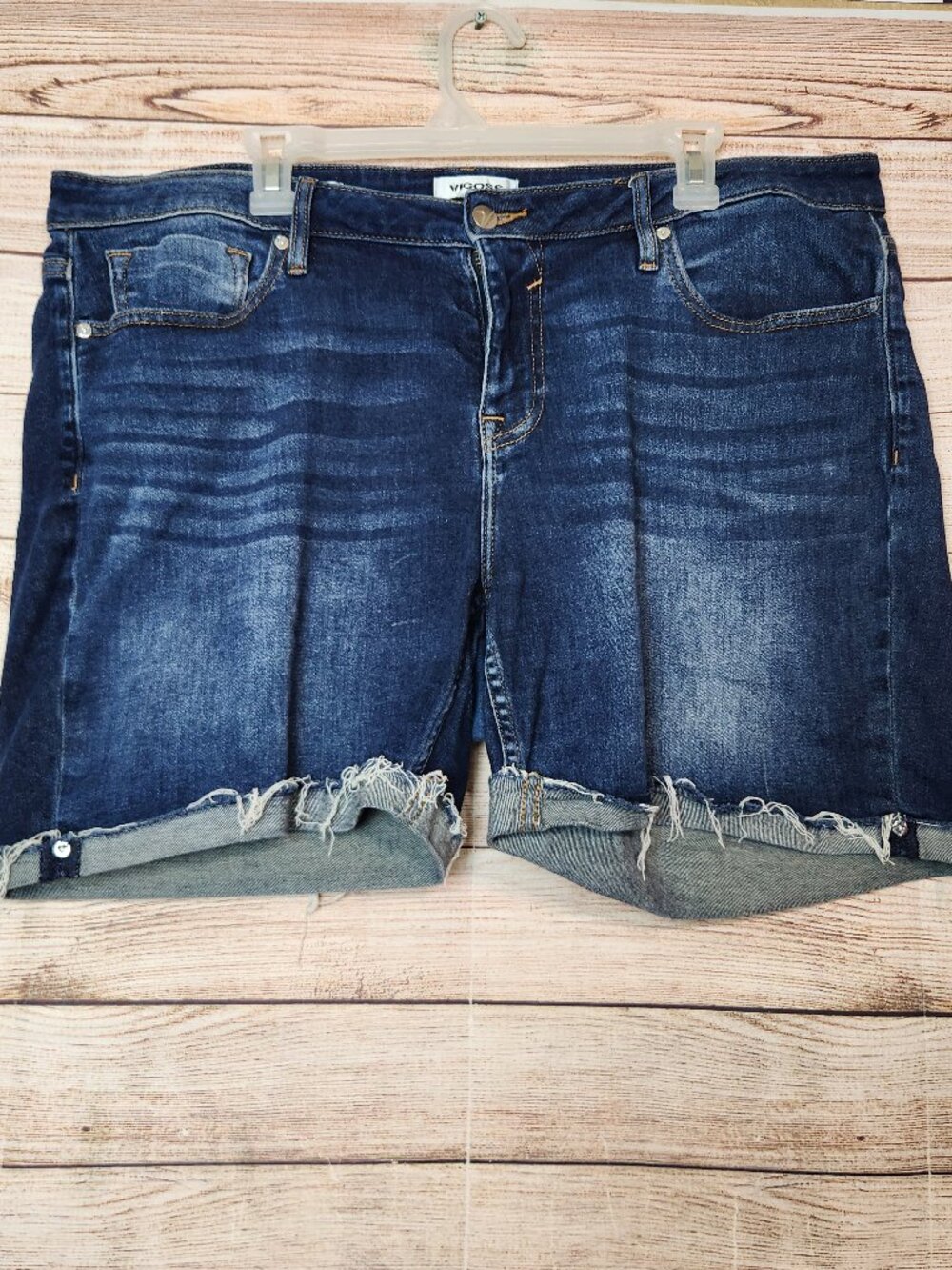 Vigoss Denim Shorts Women's 18 Marley Short Mid Rise  Cuffed Raw Hem Stretch